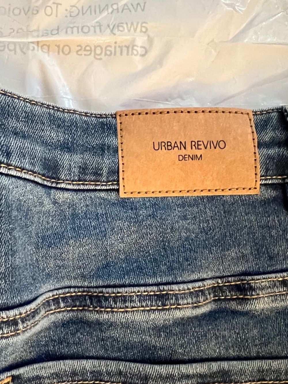 Urban Revivo Flared Slit Hem Jeans in Blue Size12 Like New (Worn Just Once) - Picture 14 of 16